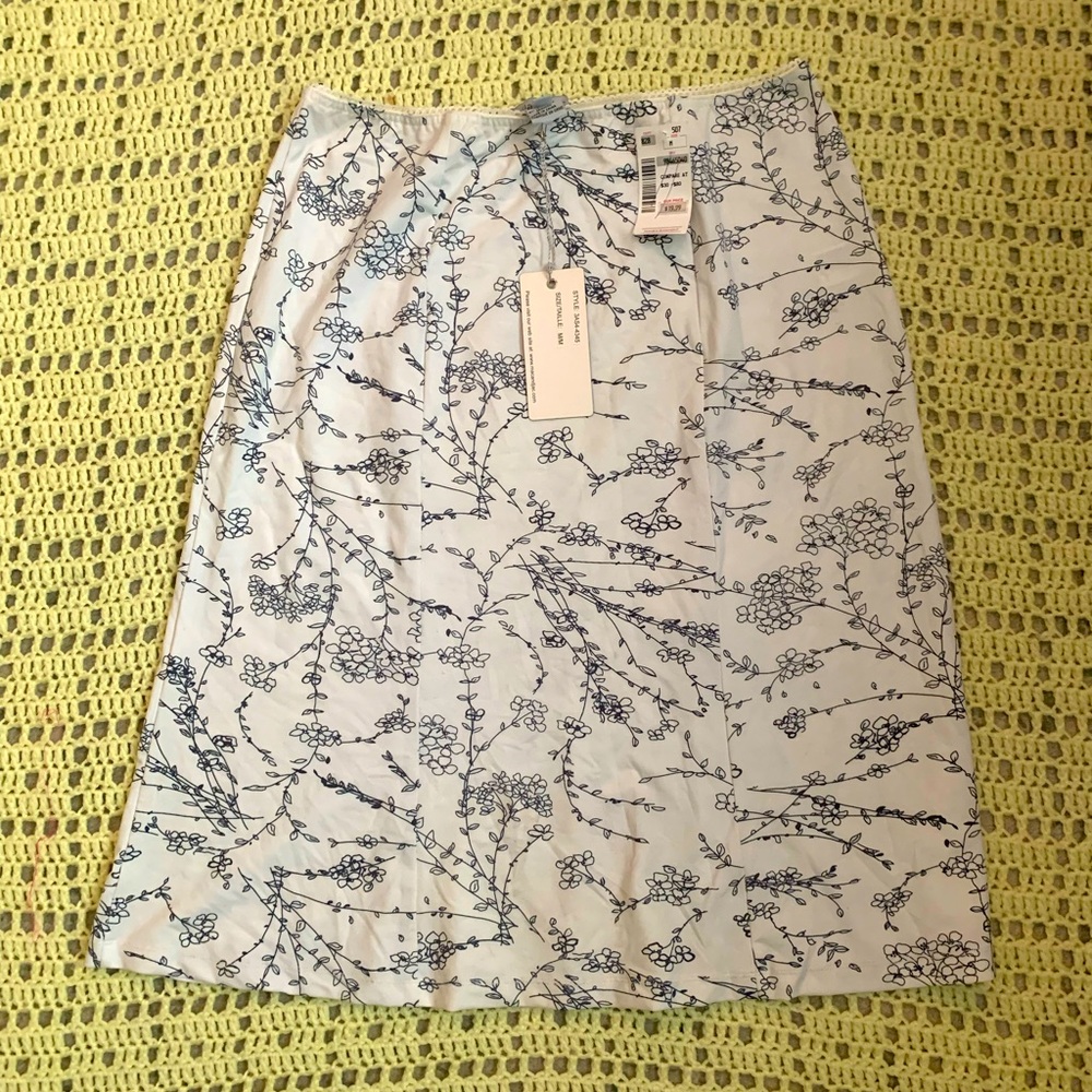 Mac & Jac Floral Deep Blue and Ivory Print Skirt